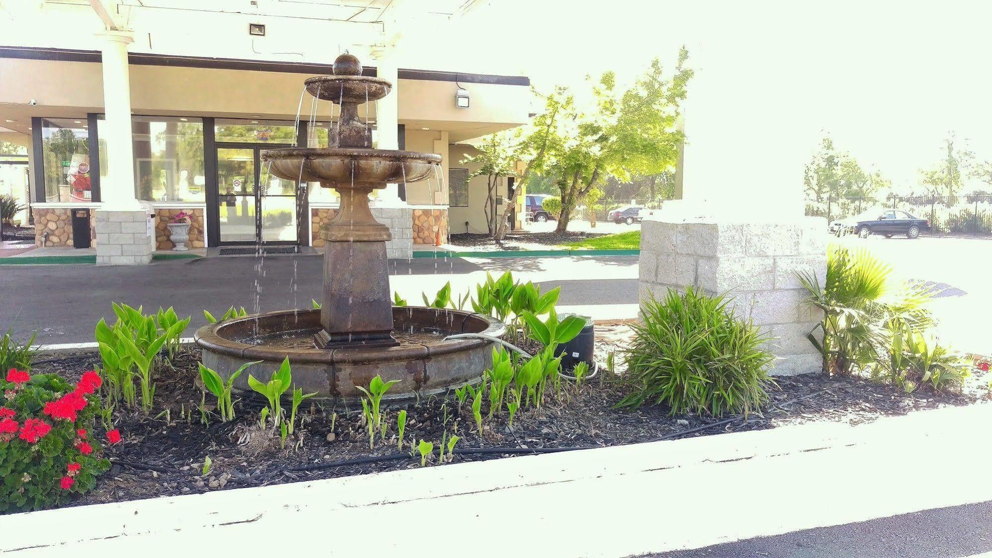 Surestay Plus Hotel By Best Western Sacramento Cal Expo Екстер'єр фото